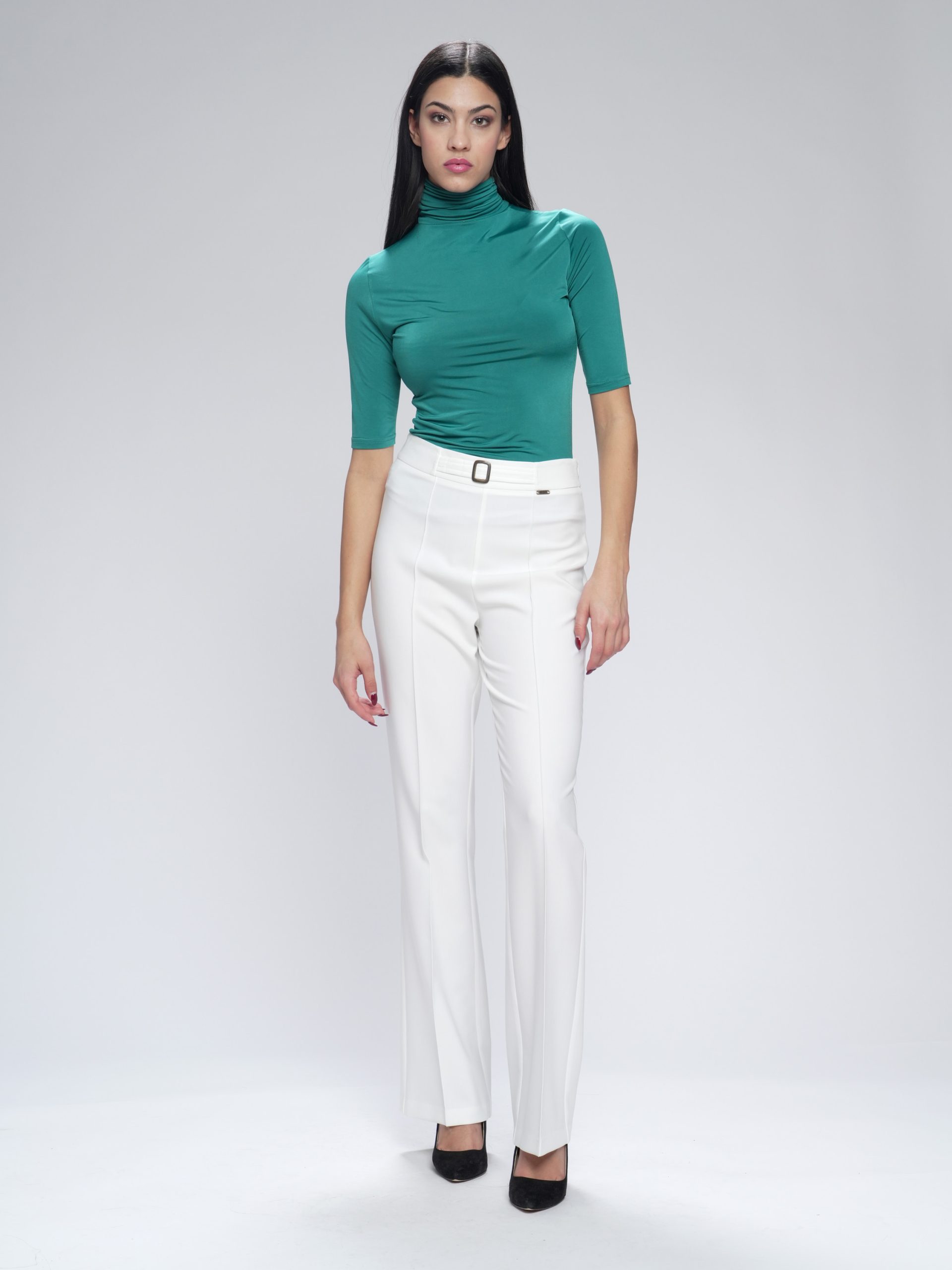 Ženske pantalone na crtu