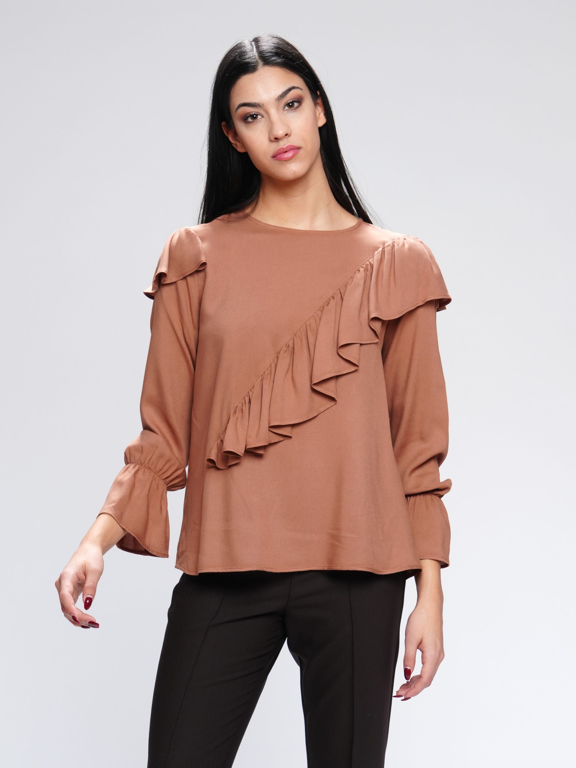 Ženska bluza sa karnerom