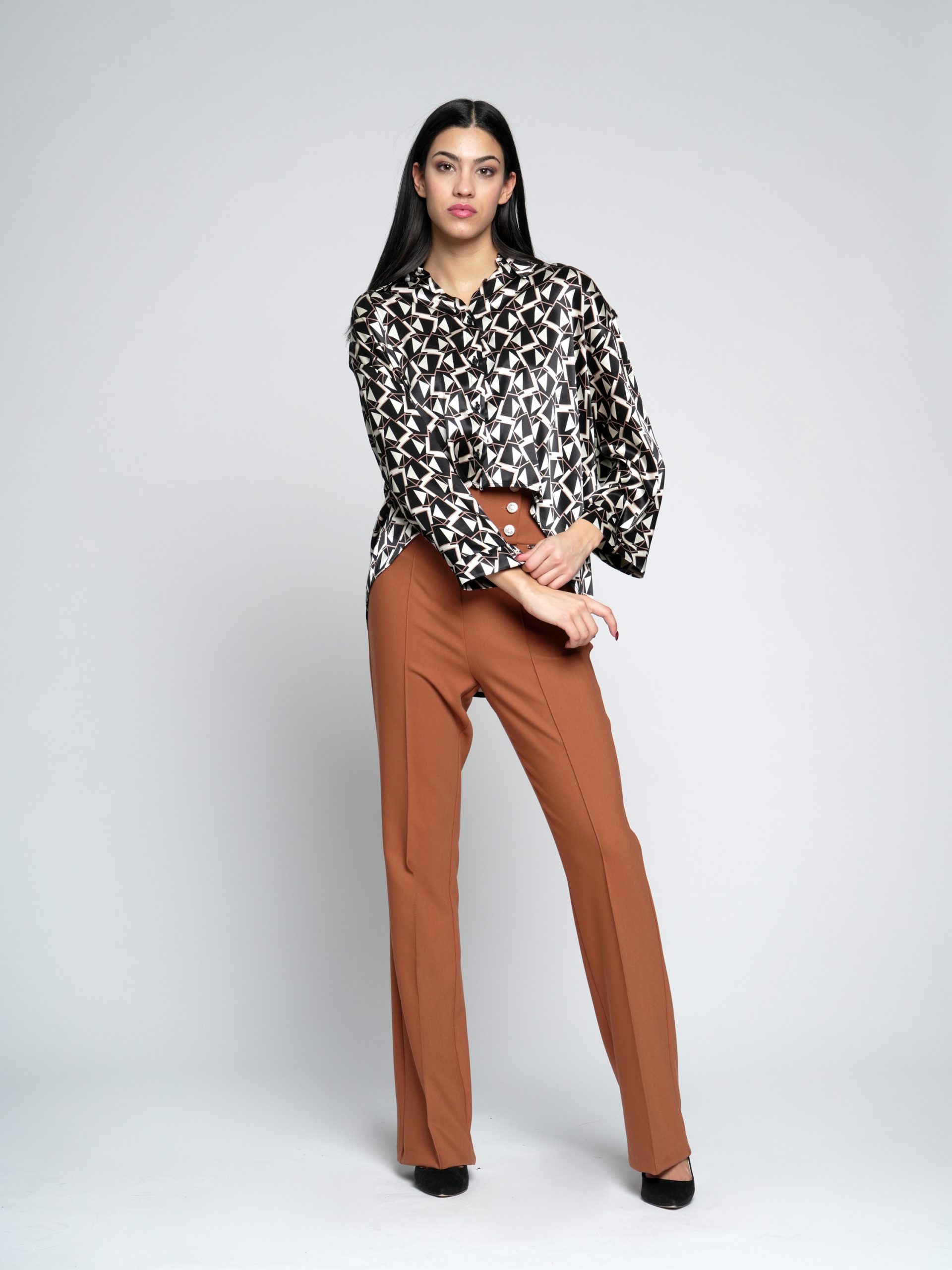 Ženska košulja geometrijskog dizajna