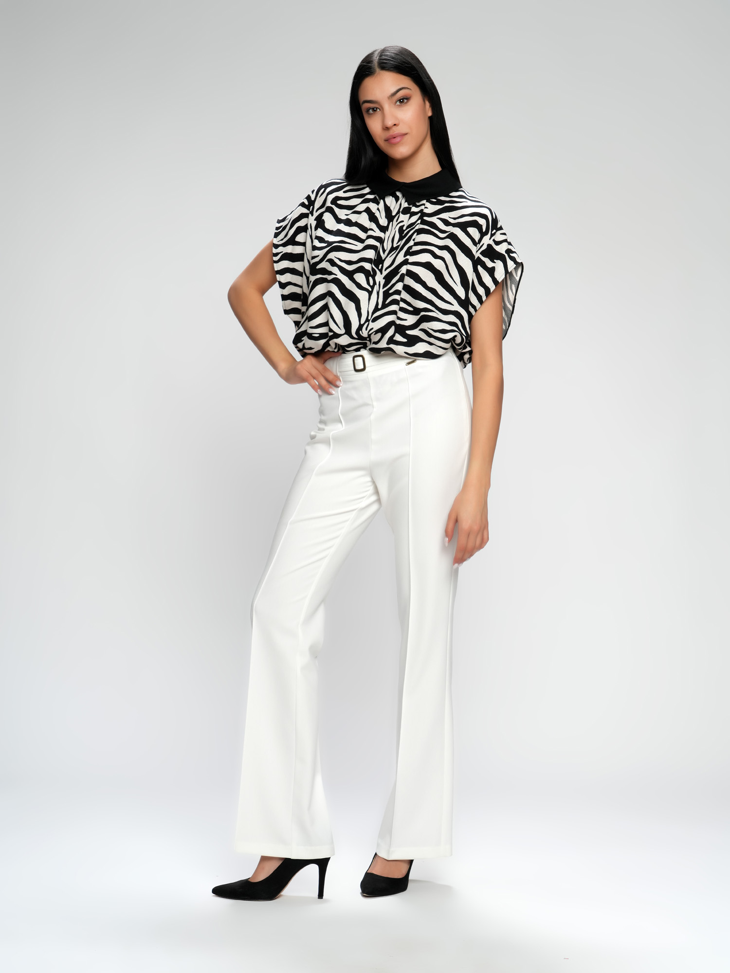 Crno bela bluza od viskoze