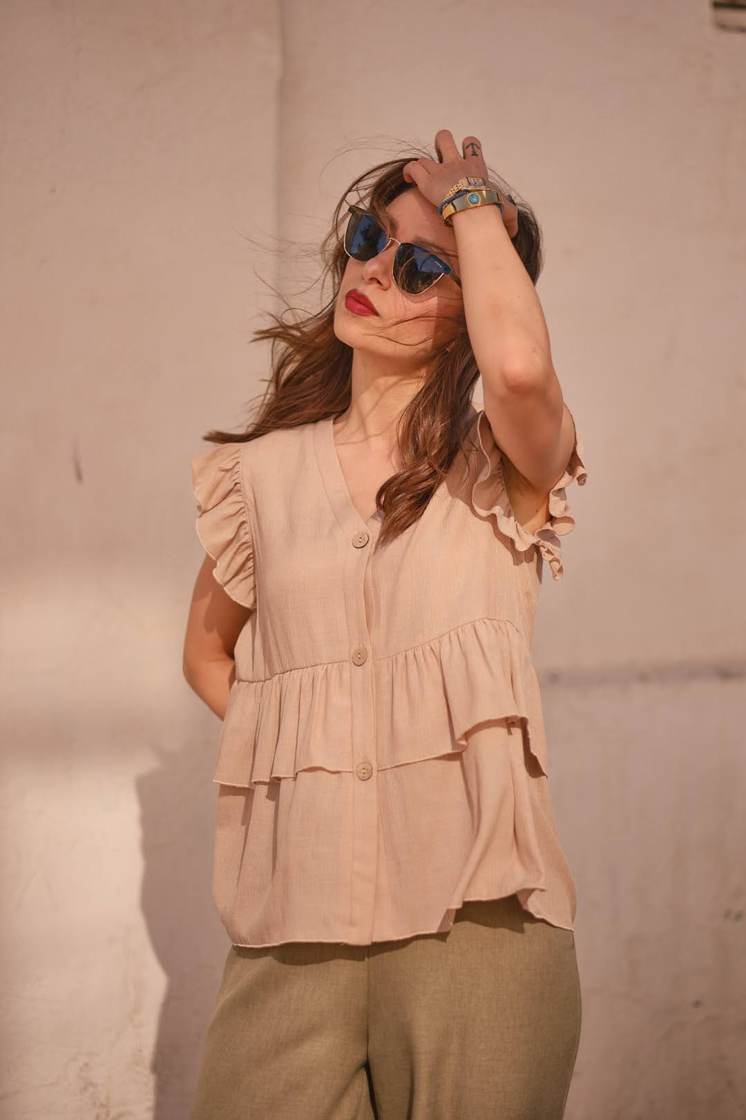 Ženska bluza od lana sa karnerima